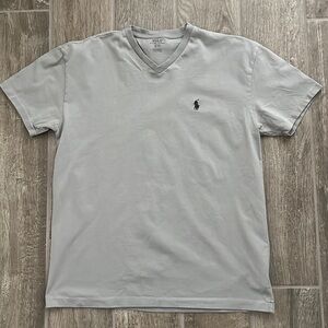Men gray V neck Polo Ralph Lauren T shirt size small